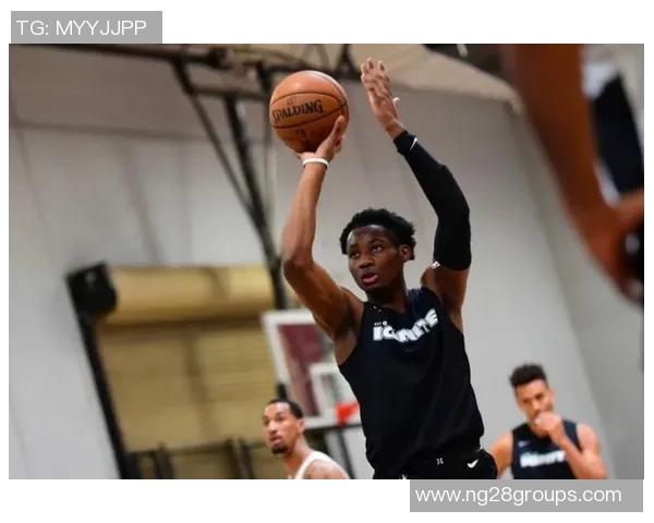 文班在追梦防守下表现不佳命中率仅38并出现6次失误亟需提升