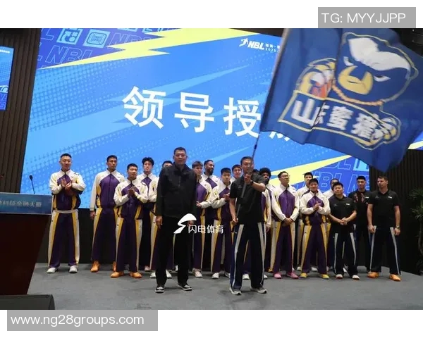 山东蜜獾在NBL常规赛第九轮中以85比93惜败于上海玄鸟展现顽强斗志 山东蜜獾在NBL常规赛第九轮中以85比93惜败于上海玄鸟展现顽强斗志